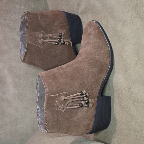 White Mountain Women Havana Suede Leather Beaded Fringe  Bootie  Size 9M - Picture 8 of 10